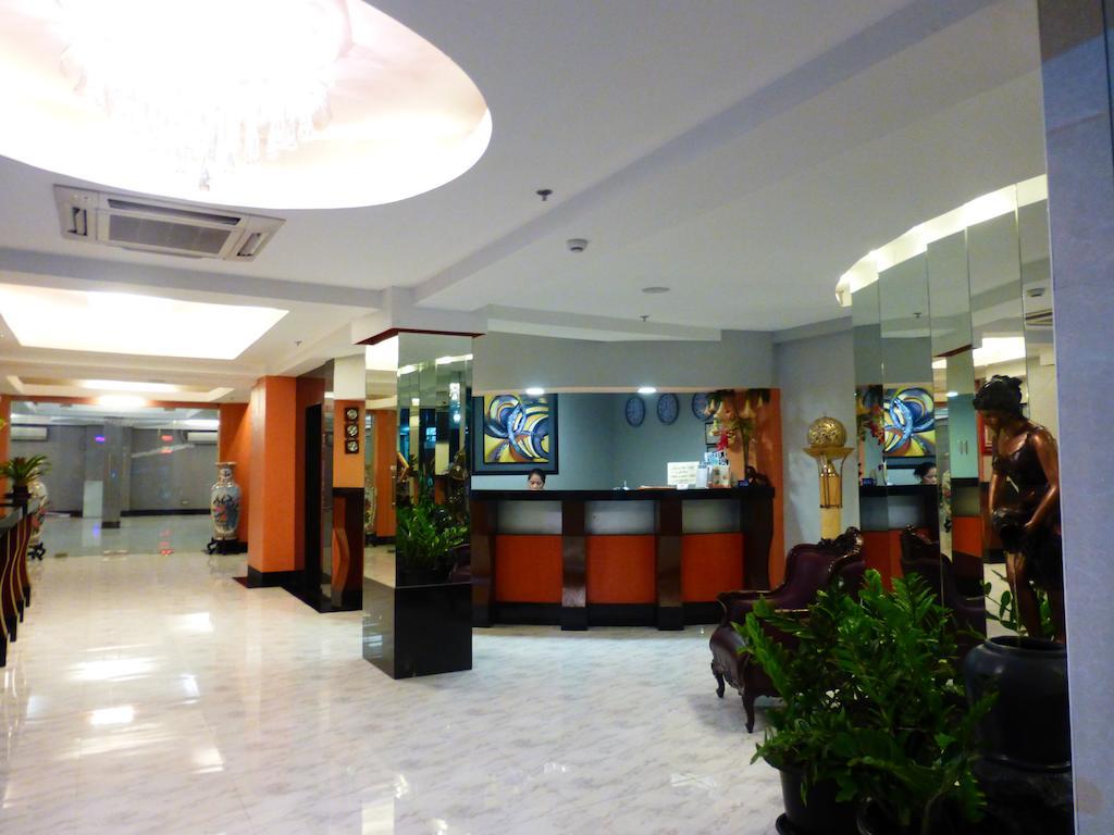 Silver Oaks Suites & Hotel Manila Bagian luar foto