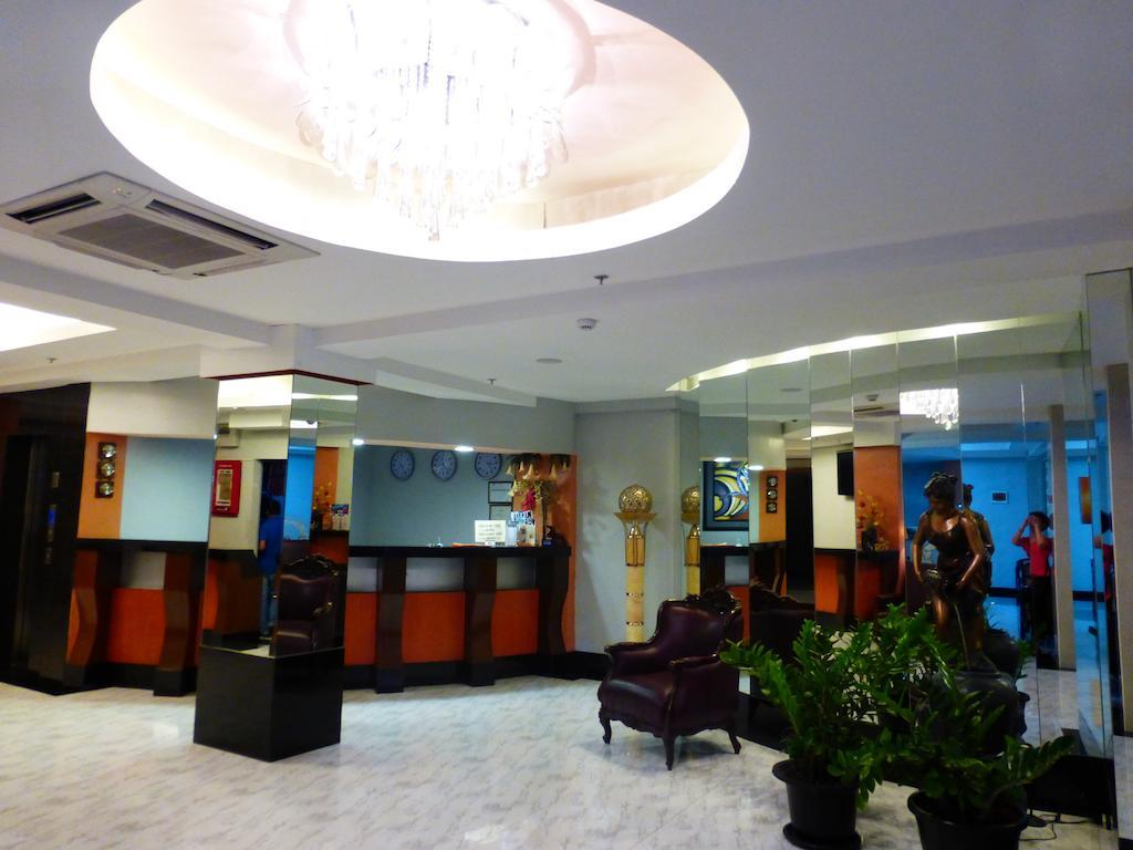 Silver Oaks Suites & Hotel Manila Bagian luar foto