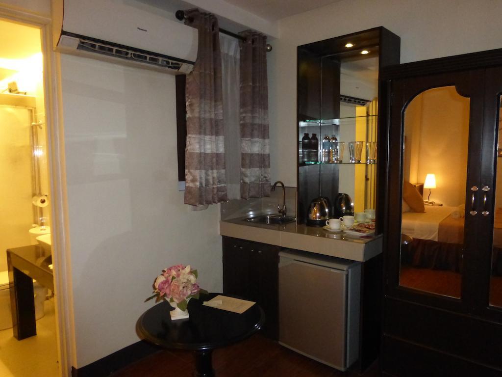 Silver Oaks Suites & Hotel Manila Bagian luar foto