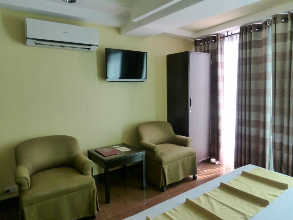 Silver Oaks Suites & Hotel Manila Bagian luar foto